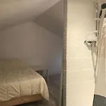 La Plume Apartment *