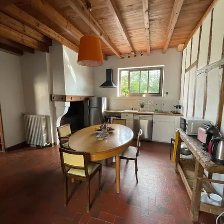 La Plume Apartment *